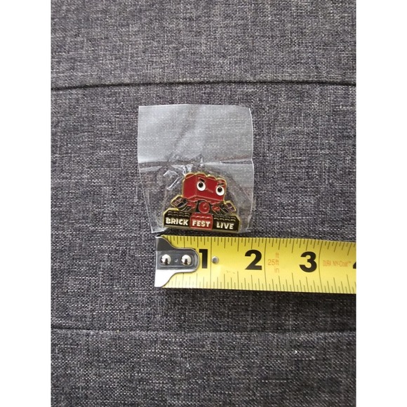 Brick Fest Live Lego Enamel Pin - Picture 4 of 5